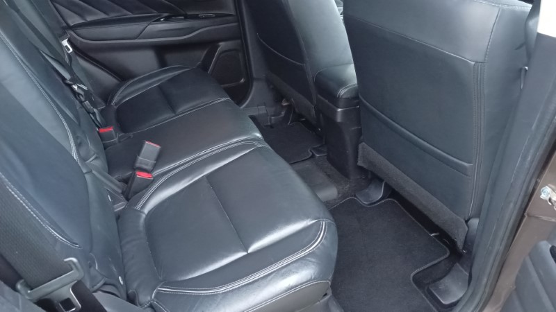 Mitsubishi Outlander Phev For Sale (9)